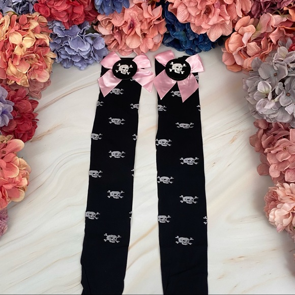 Gothic Long Black Knee High Stockings with Skulls & Pink Bows - Picture 12 of 16